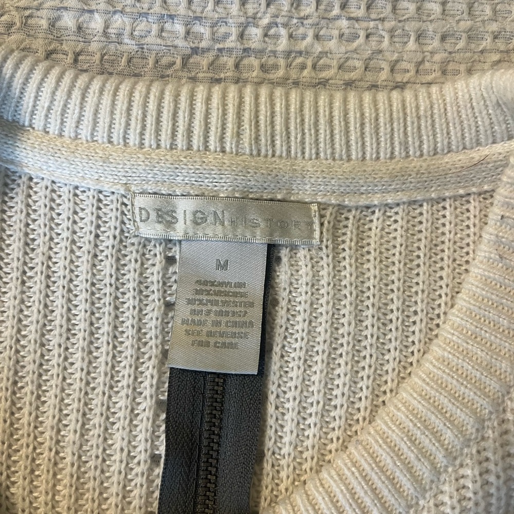 Design History Women's Sweater, size M - Picture 4 of 10